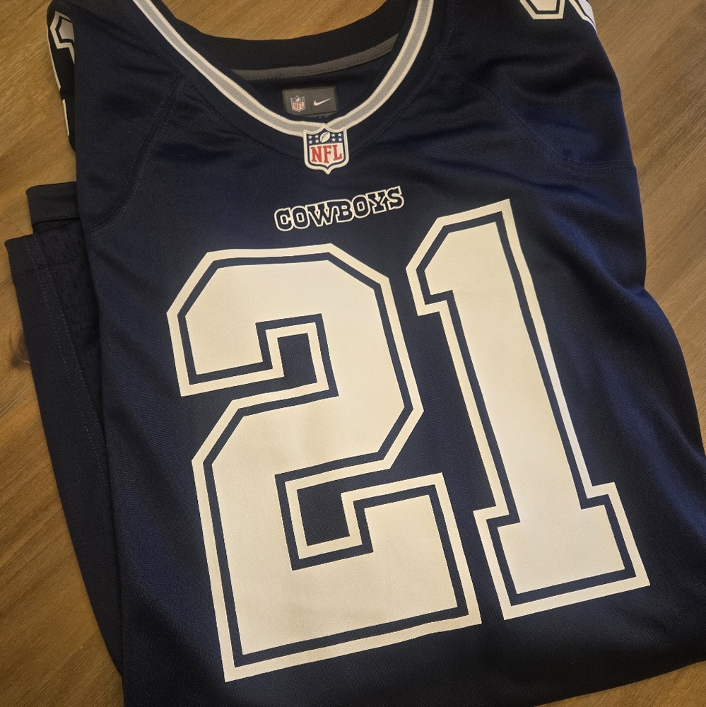 NFL Cowboys Jersey in Navy and White